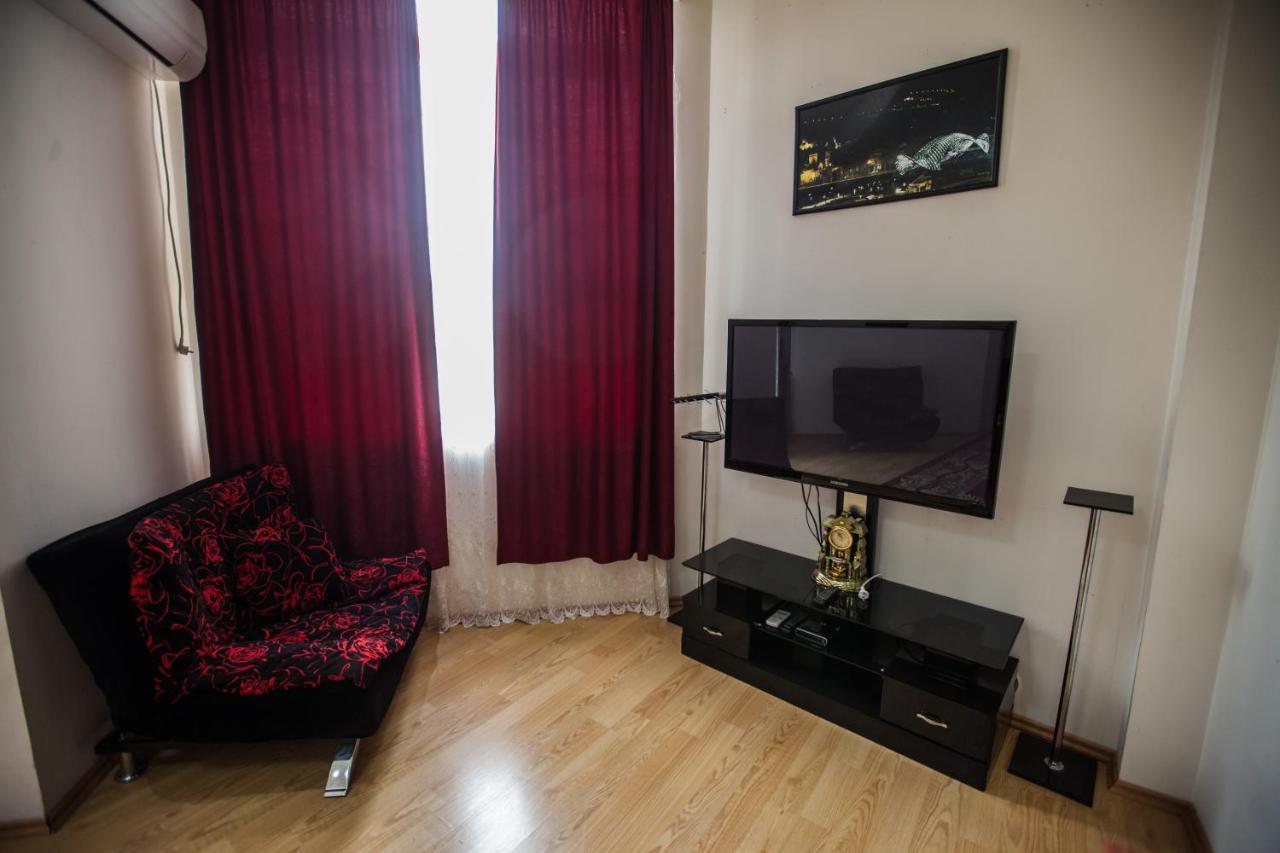 Sunny Apartments. Tbilisi. 300 Aragveli מראה חיצוני תמונה