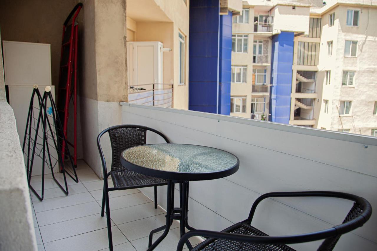Sunny Apartments. Tbilisi. 300 Aragveli מראה חיצוני תמונה