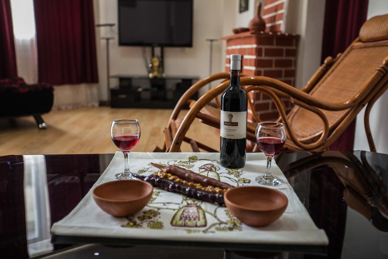 Sunny Apartments. Tbilisi. 300 Aragveli מראה חיצוני תמונה