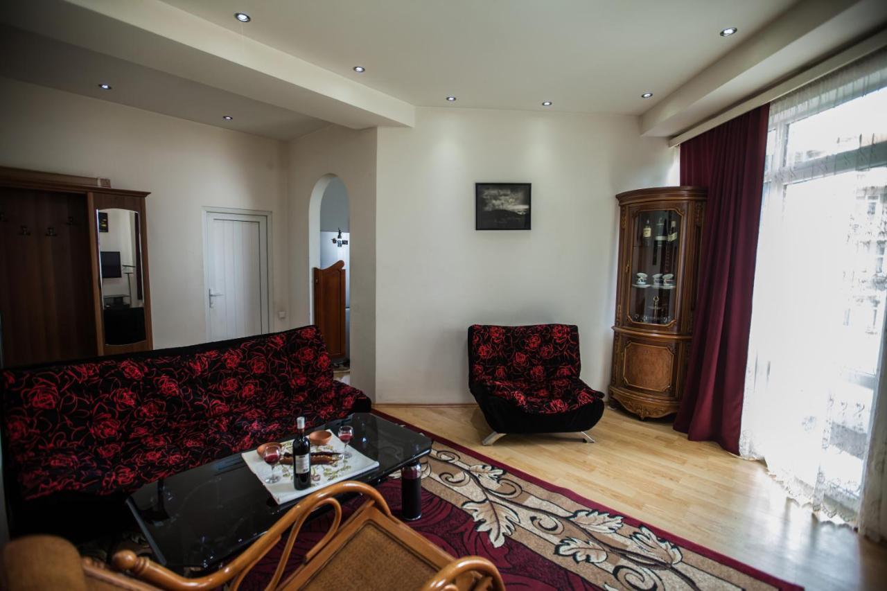 Sunny Apartments. Tbilisi. 300 Aragveli מראה חיצוני תמונה